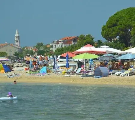Mit Gemeinschaftspool Und Garten Apartment Sveti Filip i Jakov